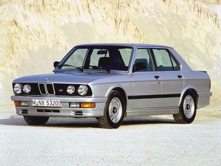  BMW M535i 1985 года  (фото 1 из 5)